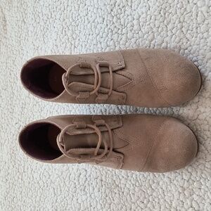 Toms Wedge Tan Ankle Booties Size 9